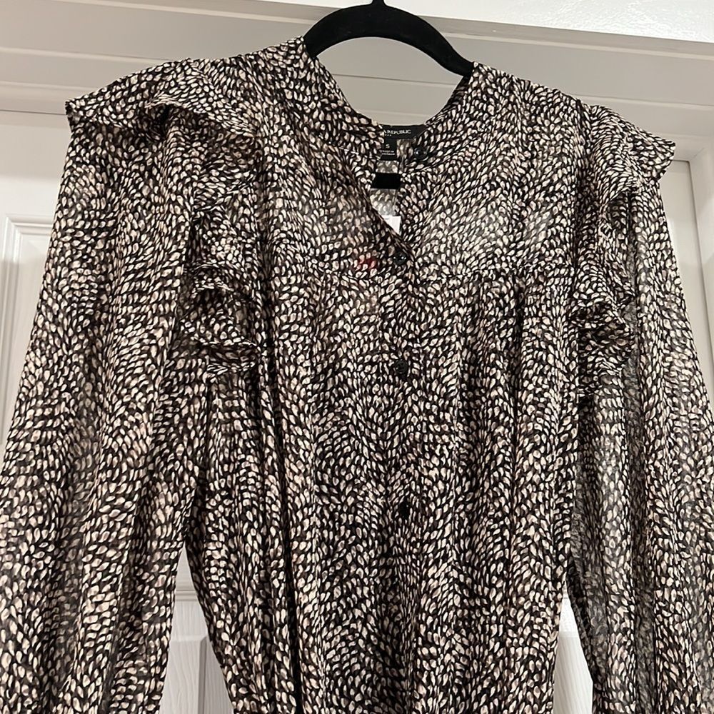 Banana Republic FLUTTER MIDI SHIRTDRESS - Picture 3 of 8